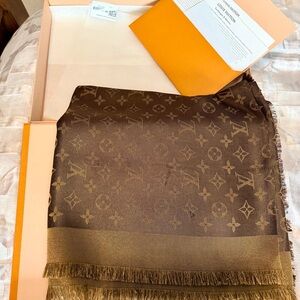 Louis Vuitton Monogram Shine Scarf